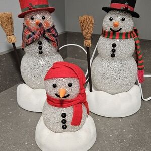 Vintage (1990s) Avon Chilly Sam/Little Samantha/Little Chilly Family.